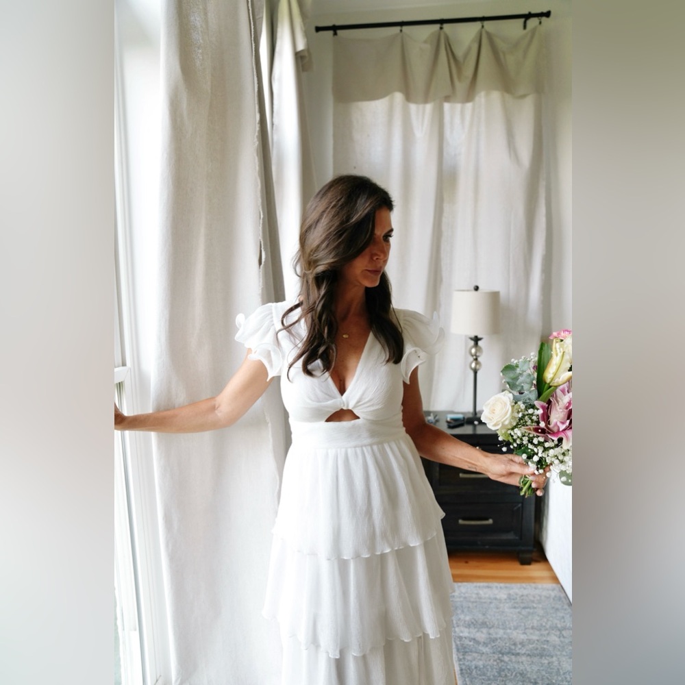 ASTR the lable beautiful ruffled and tiered white dress - Picture 11 of 14